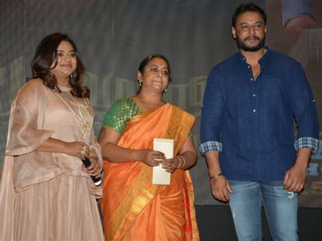 'ಚೆಲುವಿನ ಚಿತ್ತಾರ' ರಾಕೇಶ್ (ಬುಲ್ಲಿ) ಕುಟುಂಬಕ್ಕೆ ಧನಸಹಾಯ ಮಾಡಿದ ಶ್ರುತಿ ನಾಯ್ಡು