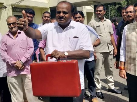 ಸಿಎಂ ಕುಮಾರಸ್ವಾಮಿ ಬಜೆಟ್ ನಲ್ಲಿ ಚಿತ್ರರಂಗಕ್ಕೆ ಸಿಕ್ಕಿದ್ದೇನು?