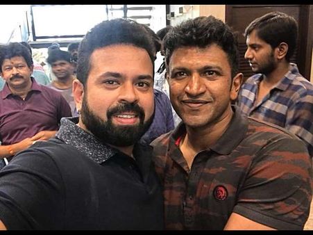 ಸಂತೋಷ್ ಆನಂದ್ ರಾಮ್ ಬರೆದಿರುವ 5 ಹಾಡು ಸೂಪರ್ ಹಿಟ್