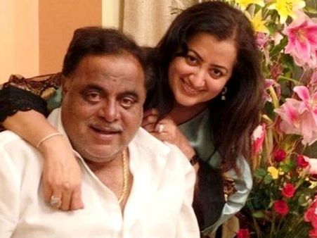 ಅಂಬರೀಶ್ ಇಲ್ಲದ ಪ್ರೇಮಿಗಳ ದಿನ : ನಾಲ್ಕು ಸಾಲು ಬರೆದ ಸುಮಲತಾ