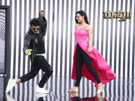 ಶಿವಣ್ಣನ ಜೊತೆಗೆ ಕುಣಿದು ಕುಪ್ಪಳಿಸಿದ ಶ್ರದ್ಧಾ ಶ್ರೀನಾಥ್