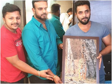 ದರ್ಶನ್ ಕ್ಲಿಕ್ ಮಾಡಿದ ಫೋಟೋ ಶ್ರೀಮುರಳಿಗೆ ಗಿಫ್ಟ್