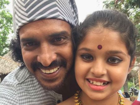 ಅತ್ತ ಅಪ್ಪನಿಗೆ 30 ವರ್ಷ: ಇತ್ತ ಮಗಳಿಗೆ ಮೊದಲ ಹೆಜ್ಜೆ