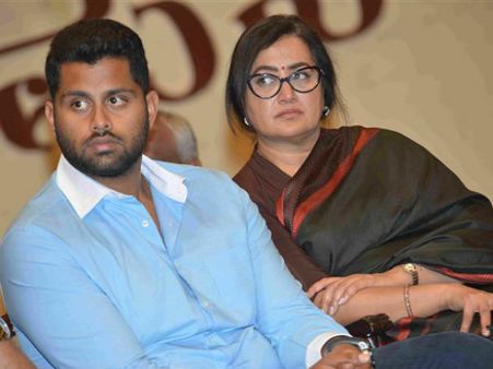 ಸುಮಲತಾಗೆ ಬಂತು ಆನೆಬಲ: ಮಂಡ್ಯ ಅಖಾಡಕ್ಕಿಳಿದ ಅಭಿಷೇಕ್ ಅಂಬರೀಶ್