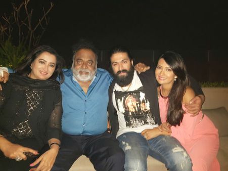 ದರ್ಶನ್ ಬಳಿಕ ಸುಮಲತಾ ಸಿಕ್ತು ಮನೆ ಮಗ ಯಶ್ ಬೆಂಬಲ!