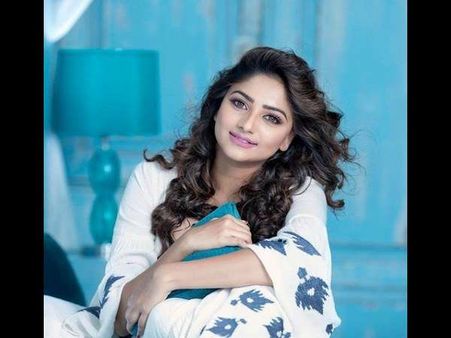 ಟಾಲಿವುಡ್ ಗೆ ಎಂಟ್ರಿಕೊಟ್ಟ ಡಿಂಪಲ್ ಕ್ವೀನ್ ರಚಿತಾ ರಾಮ್