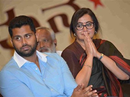 ಚಿತ್ರರಂಗದಿಂದ ಯಾರ್ ಯಾರು ಬರ್ತಾರಂತಾ ಮಾರ್ಚ್ 18ಕ್ಕೆ ನೋಡಿ