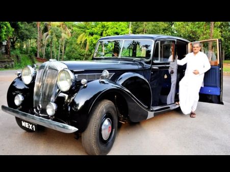 ಧರ್ಮಸ್ಥಳದಲ್ಲಿ ಎಷ್ಟು ಕಾರುಗಳಿವೆ? : ಬೆರಗುಗೊಳಿಸುತ್ತದೆ ಶ್ರೀಗಳ ಕಾರ್ ಜ್ಞಾನ