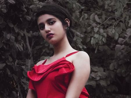 'ಲವ್ ಹ್ಯಾಕರ್ಸ್' ಜೊತೆ ಸೇರಿದ ಕಣ್ ಸನ್ನೆಯ ಪ್ರಿಯಾ ವಾರಿಯರ್!