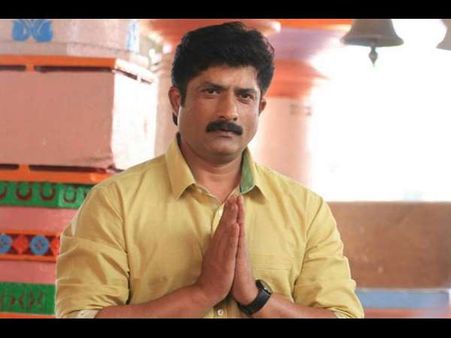 ಕನ್ನಡ ಕಿರುತೆರೆ ಪ್ರೇಕ್ಷಕರನ್ನ ಕ್ಷಮೆ ಕೇಳಿದ ನಟ ರವಿಶಂಕರ್ ಗೌಡ