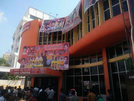 ಸ್ಟಾರ್ ಗಳ ಚಿತ್ರಕ್ಕೆ ಟಿಕೆಟ್ ಬೆಲೆ ಏರಿಕೆ ಇಲ್ಲ : ಮಿಡ್ ನೈಟ್ ಶೋ ಮಾಡುವಂತಿಲ್ಲ