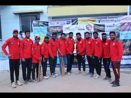 'ಫ್ಯಾನ್ಸ್ ಕ್ರಿಕೆಟ್ ಲೀಗ್ 5'ನಲ್ಲಿ ವಿಜೇತರಾದ ವಸಿಷ್ಠ ಸಿಂಹ ಫ್ಯಾನ್ಸ್