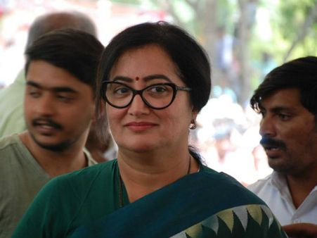 ''ಇದು ನೀವು ಸೃಷ್ಟಿಸಿದ ಇತಿಹಾಸ' : ಗೆಲುವನ್ನು ಜನರಿಗೆ ಅರ್ಪಿಸಿದ ಸುಮಲತಾ