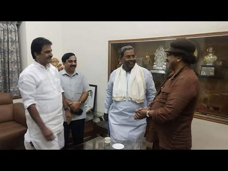 ಮಗಳ ಮದುವೆಗೆ ಸಿದ್ಧರಾಮಯ್ಯರನ್ನು ಆಹ್ವಾನಿಸಿದ ರವಿಚಂದ್ರನ್