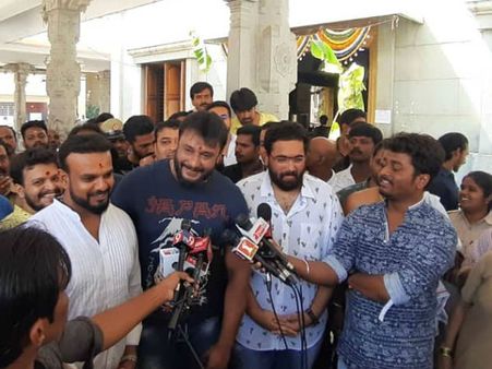 'ರಾಬರ್ಟ್' ಸೆಟ್ ನಲ್ಲಿ ಮೊಬೈಲ್ ಬ್ಯಾನ್ : ಫೋಟೋ, ವಿಡಿಯೋಗೆ ಕಡಿವಾಣ