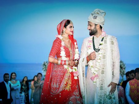 ಸಂಸದೆಯಾಗಿ ಗೆದ್ದ ಒಂದೇ ತಿಂಗಳಲ್ಲಿ ಸಪ್ತಪದಿ ತುಳಿದ ನಟಿ