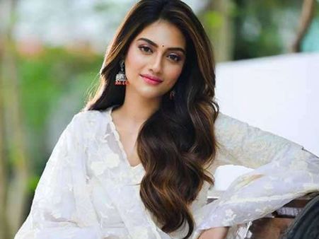 ಸಂಸದೆ ಆಗುತ್ತಿದ್ದಂತೆ ವೈಯಕ್ತಿಕ ಜೀವನದ ಬಗ್ಗೆ ಅಚ್ಚರಿ ನೀಡಿದ ನಟಿ