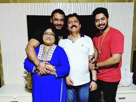 ಮಧ್ಯರಾತ್ರಿ ಮನೆಗೆ ಬಂದು ಪ್ರಜ್ವಲ್ ಗೆ ಸರ್ಪೈಸ್ ನೀಡಿದ ದರ್ಶನ್