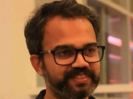 ತೆಲುಗಿನ ಸ್ಟಾರ್ ನಟನಿಗೆ 'ಕೆಜಿಎಫ್' ನಿರ್ದೇಶಕ ಆಕ್ಷನ್ ಕಟ್?