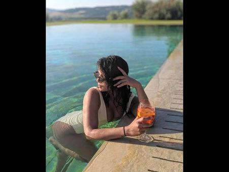 ಪತಿಯ ಕ್ಯಾಮರಾದಲ್ಲಿ ಸೆರೆಯಾದ ಹಾಟ್ ಹಾಟ್ ಪ್ರಿಯಾಂಕಾ ಚೋಪ್ರಾ