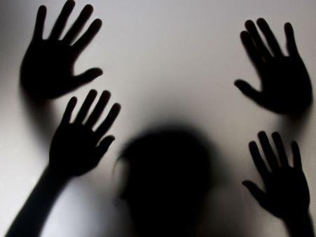 ಮದುವೆ ಆಗುವುದಾಗಿ ನಂಬಿಸಿ ನಟಿಯ ಮೇಲೆ ಹಲವು ಬಾರಿ ಅತ್ಯಾಚಾರ.!