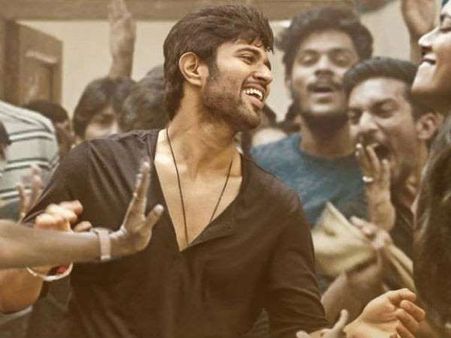 ಕನ್ನಡದಲ್ಲಿ 'ಡಿಯರ್ ಕಾಮ್ರೇಡ್' ರಿಲೀಸ್ ಆಗಿದ್ದು ಐದೇ ಚಿತ್ರಮಂದಿರದಲ್ಲಿ.!