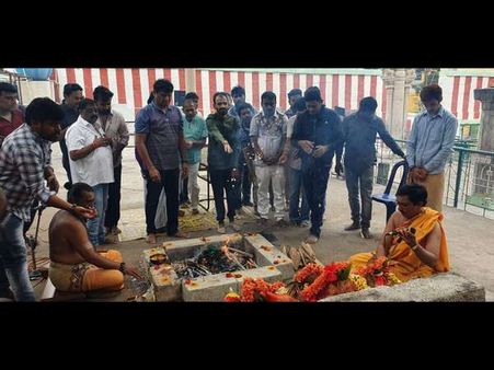 ಶಿವರಾಜ್ ಕುಮಾರ್ ಬೇಗ ಗುಣಮುಖರಾಗಲಿ ಎಂದು ಅಭಿಮಾನಿಗಳಿಂದ ಪೂಜೆ