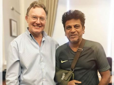 ಚಿಕಿತ್ಸೆ ನೀಡಿದ ಡಾಕ್ಟರ್ ಗೆ ಧನ್ಯವಾದ ಹೇಳಿದ ಶಿವಣ್ಣ