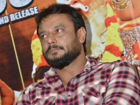 ಸುದೀಪ್ ಬಗ್ಗೆ ಕೇಳಿದ್ದಕ್ಕೆ ಫುಲ್ ಗರಂ ಆದ ಚಾಲೆಂಜಿಂಗ್ ಸ್ಟಾರ್ ದರ್ಶನ್