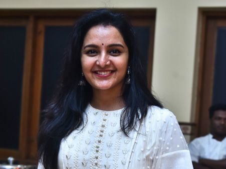 ಹಿಮಾಚಲ ಪ್ರದೇಶದ ಭೀಕರ ಪ್ರವಾಹದಲ್ಲಿ ಸಿಲುಕಿಕೊಂಡ ಖ್ಯಾತ ನಟಿ