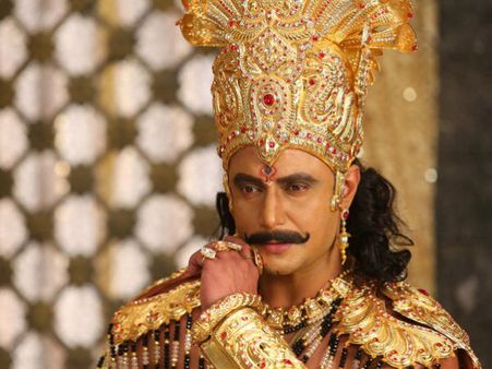 'ಕುರುಕ್ಷೇತ್ರ' ಸ್ವಾಗತಕ್ಕೆ 50 ಜೋಡೆತ್ತು, 50 ಸಾವಿರ ಲಡ್ಡು, 50 ಅಡಿ ಕಟೌಟ್