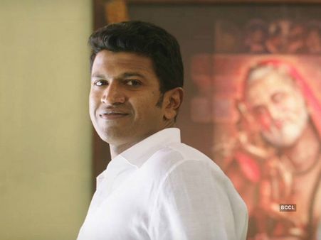 ಪುನೀತ್ ರಾಜ್ ಕುಮಾರ್ ಹುಟ್ಟುಹಬ್ಬಕ್ಕೆ 'ಅಪ್ಪು' ಕುರಿತು ಪುಸ್ತಕ ಲೋಕಾರ್ಪಣೆ