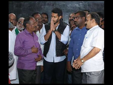 ನೆರೆ ಸಂತ್ರಸ್ತರಿಗೆ 'ಕುರುಕ್ಷೇತ್ರ'ದ ಸಂಭಾವನೆ ನೀಡಿದ ನಿಖಿಲ್ ಕುಮಾರ್