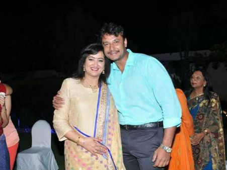 ದರ್ಶನ್ ಕುಟುಂಬ ಕಲಹದ ಬಗ್ಗೆ ಸುಮಲತಾ ಪ್ರತಿಕ್ರಿಯೆ