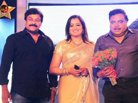 ಮೆಗಾ ಸ್ಟಾರ್ ಚಿರಂಜೀವಿ ಹುಟ್ಟುಹಬ್ಬಕ್ಕೆ ಶುಭ ಕೋರಿದ ಸುಮಲತಾ