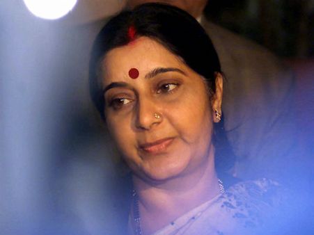 ಸುಷ್ಮಾ ಸ್ವರಾಜ್ ನಿಧನಕ್ಕೆ ಕಣ್ಣೀರು ಹಾಕಿದ ಚಿತ್ರ ತಾರೆಯರು