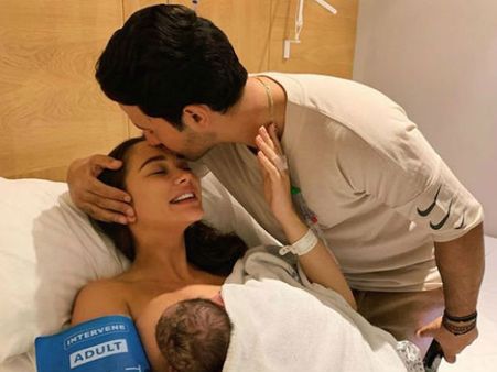 ಗಂಡು ಮಗುವಿಗೆ ಜನ್ಮ ನೀಡಿದ 'ವಿಲನ್' ನಾಯಕಿ ಆಮಿ ಜಾಕ್ಸನ್