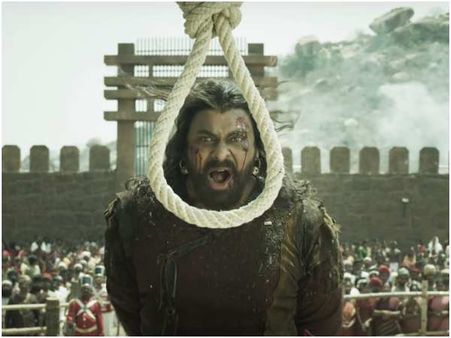 'ಸೈರಾ' ಬಿಡುಗಡೆಯಿಂದ ಕನ್ನಡದ ಮೂರು ಚಿತ್ರಗಳಿಗೆ ಎದುರಾದ ಸಂಕಷ್ಟ