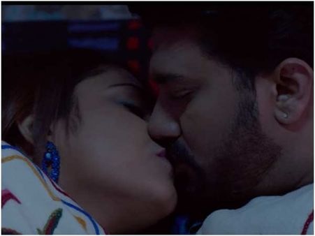 ಕಿಸ್ಸಿಂಗ್ ದೃಶ್ಯದಲ್ಲಿ ಸೃಜನ್ ಲೋಕೇಶ್ - ಹರಿಪ್ರಿಯಾ