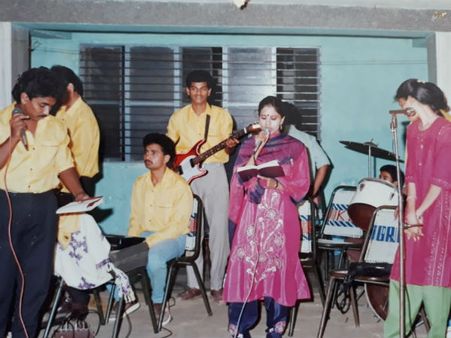 ಅಂದು ಆರ್ಕೆಸ್ಟ್ರಾದಲ್ಲಿದ್ದ ಯುವಕ ಇಂದು ಸ್ಯಾಂಡಲ್ ವುಡ್ ಸ್ಟಾರ್ ನಟ