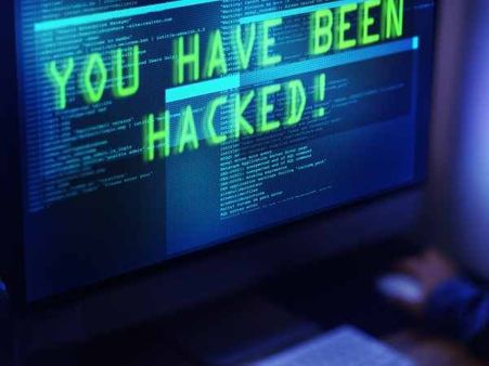 ಸ್ಯಾಂಡಲ್ ವುಡ್ ಸೆಲೆಬ್ರಿಟಿಗಳ ಫೇಸ್ ಬುಕ್ ಅಕೌಂಟ್ ಹ್ಯಾಕ್