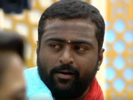 'ಬಿಗ್ ಬಾಸ್ ಕನ್ನಡ-7': ಮೊದಲ ವಾರವೇ ಔಟ್ ಆದ ಗುರುಲಿಂಗ ಸ್ವಾಮೀಜಿ