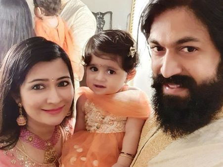 ಜೂನಿಯರ್ ಯಶ್ ನ ಬರಮಾಡಿಕೊಂಡ ರಾಕಿಂಗ್ ದಂಪತಿ