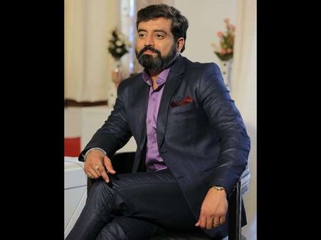 `ಕನ್ನಡ ಎಂದರೆ ರೋಮಾಂಚನ’ ಎನ್ನುತ್ತಾರೆ ಆರ್ಯವರ್ಧನ..!