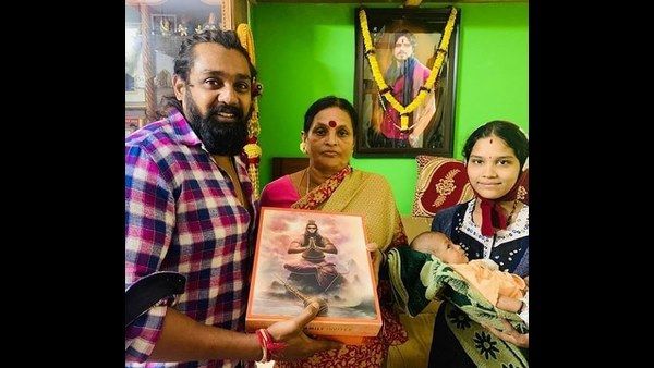 ಜೀವದ ಗೆಳೆಯ ಉದಯ್ ಕುಟುಂಬಕ್ಕೆ ಮದುವೆ ಆಮಂತ್ರಣ ನೀಡಿದ ಧ್ರುವ ಸರ್ಜಾ