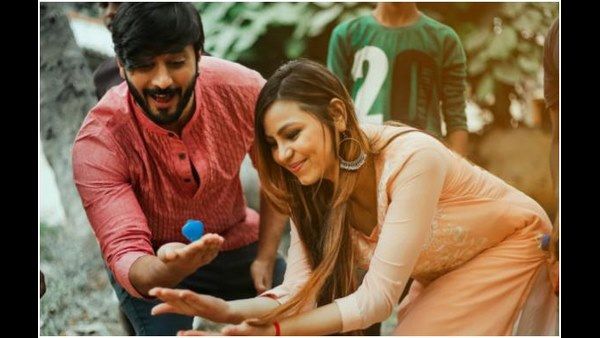 ಅನಾಥ ಮಕ್ಕಳೊಂದಿಗೆ ಚೇತನ್ ಪ್ರೀ ವೆಡ್ಡಿಂಗ್ ಫೋಟೋ ಶೂಟ್