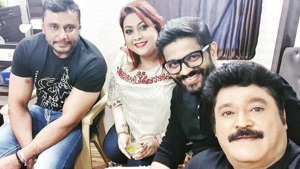 'ಕಾಮಿಡಿ ಕಿಲಾಡಿಗಳು' ಸೆಟ್ ನಲ್ಲಿ ಕಾಣಿಸಿಕೊಂಡ ಡಿ ಬಾಸ್ ದರ್ಶನ್