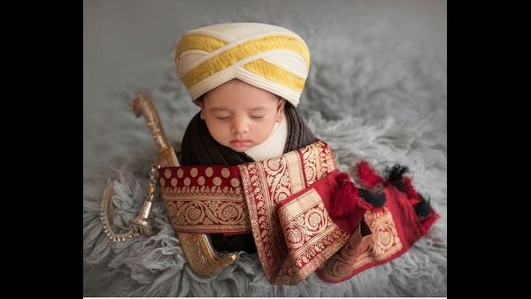 ಈ ಪುಟ್ಟ ಕಂದ ಯಾವ ಸೆಲೆಬ್ರಿಟಿ ಮಗು ಎಂದು ಗುರುತಿಸುವಿರಾ?