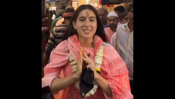 ಬೊಟ್ಟನ್ನಿಟ್ಟು ಬನಾರಸ್‌ ಬೀದಿಯಲ್ಲಿ ಬಿಂದಾಸ್‌ ಸುತ್ತಾಡಿದ ಬಾಲಿವುಡ್ ಖಾನ್ ಪುತ್ರಿ