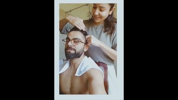 ಮನೆಯಲ್ಲಿ ಕೊಹ್ಲಿಗೆ ಹೇರ್ ಕಟ್ ಮಾಡಿದ ಅನುಷ್ಕಾ ಶರ್ಮಾ: ವಿಡಿಯೋಗೆ ನೆಟ್ಟಿಗರ ತರಾಟೆ